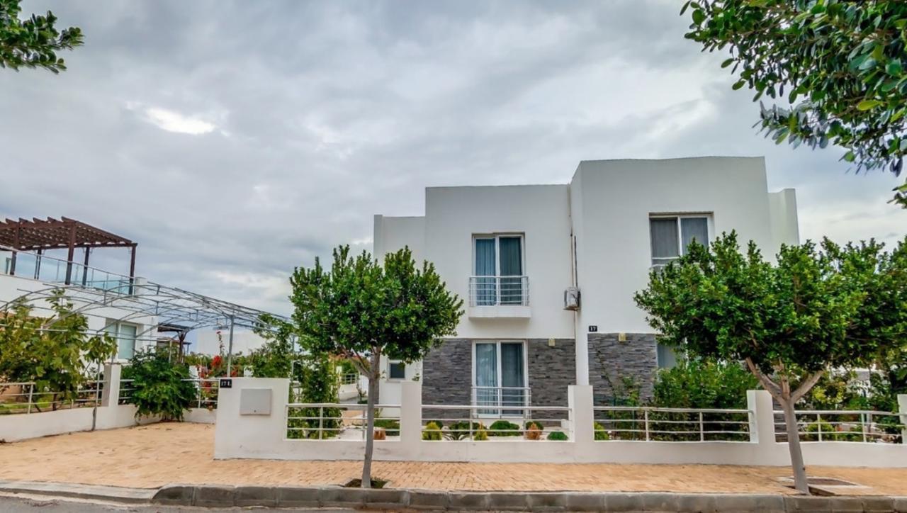 Caesar Beach Villas And Apartments Gastria Exteriér fotografie